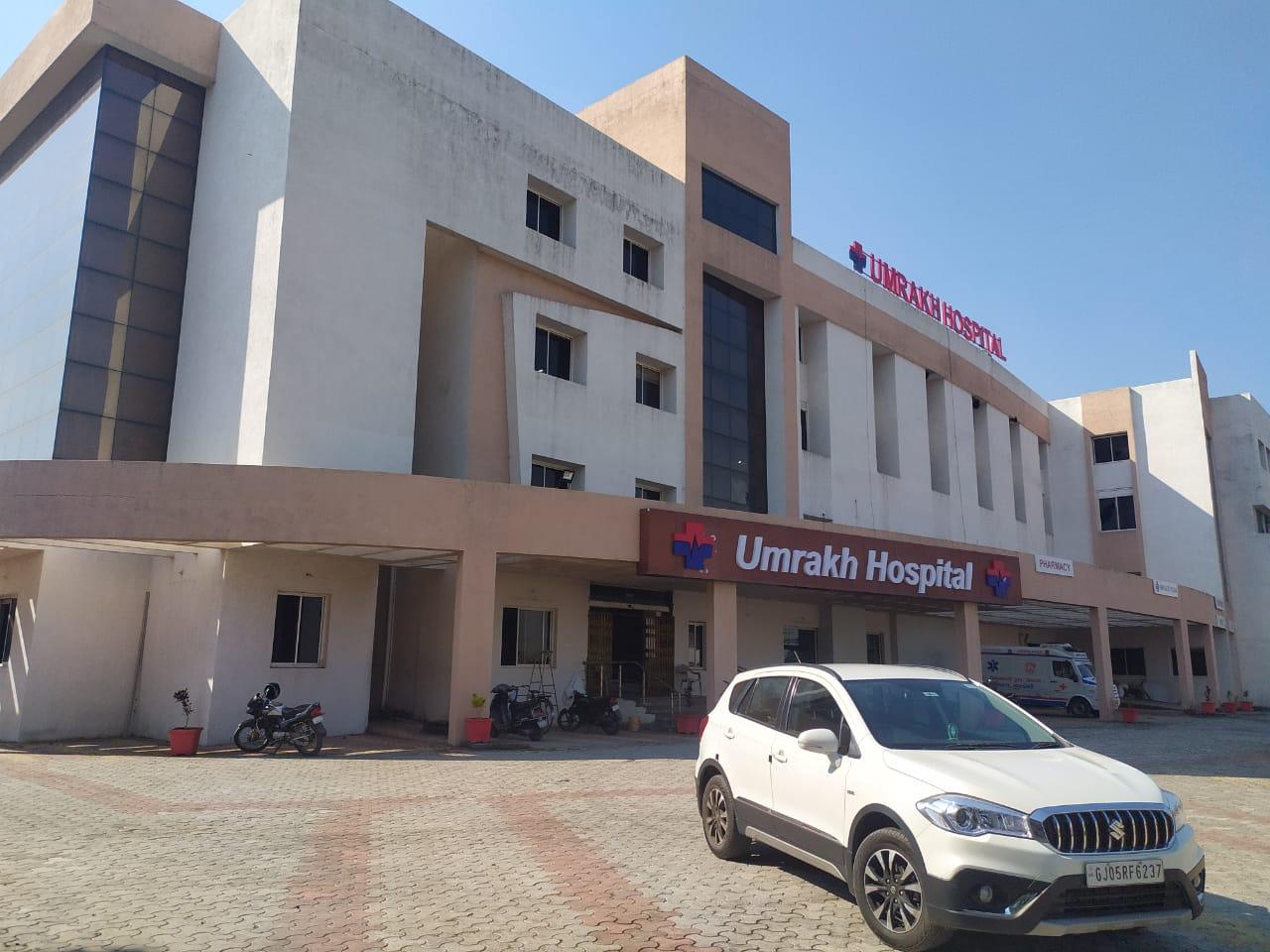 Umrakh Hospital building in Bardoli